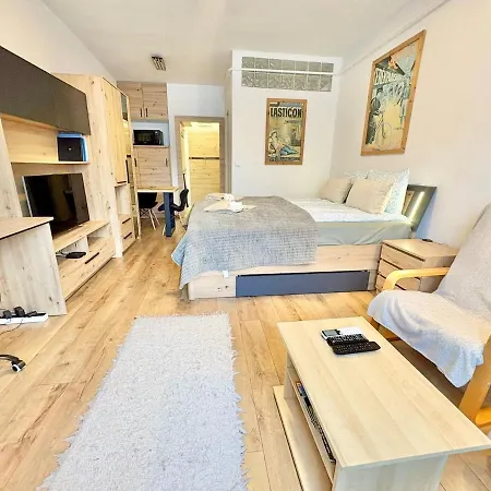 Egressy Cozy Renovated Ac Wifi Διαμέρισμα *