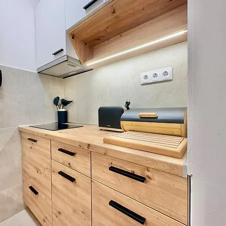 Lägenhet Egressy Cozy Renovated Ac Wifi
